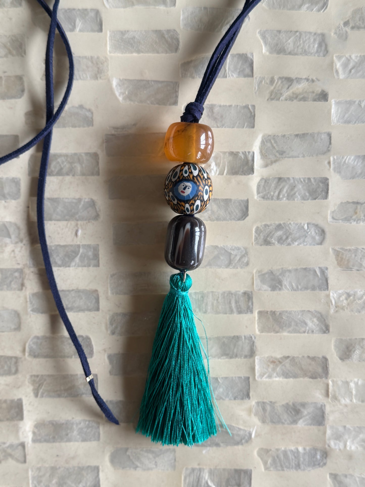 Collar Gamuza Bali 28
